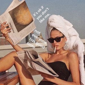 Meet your Posher, Claire